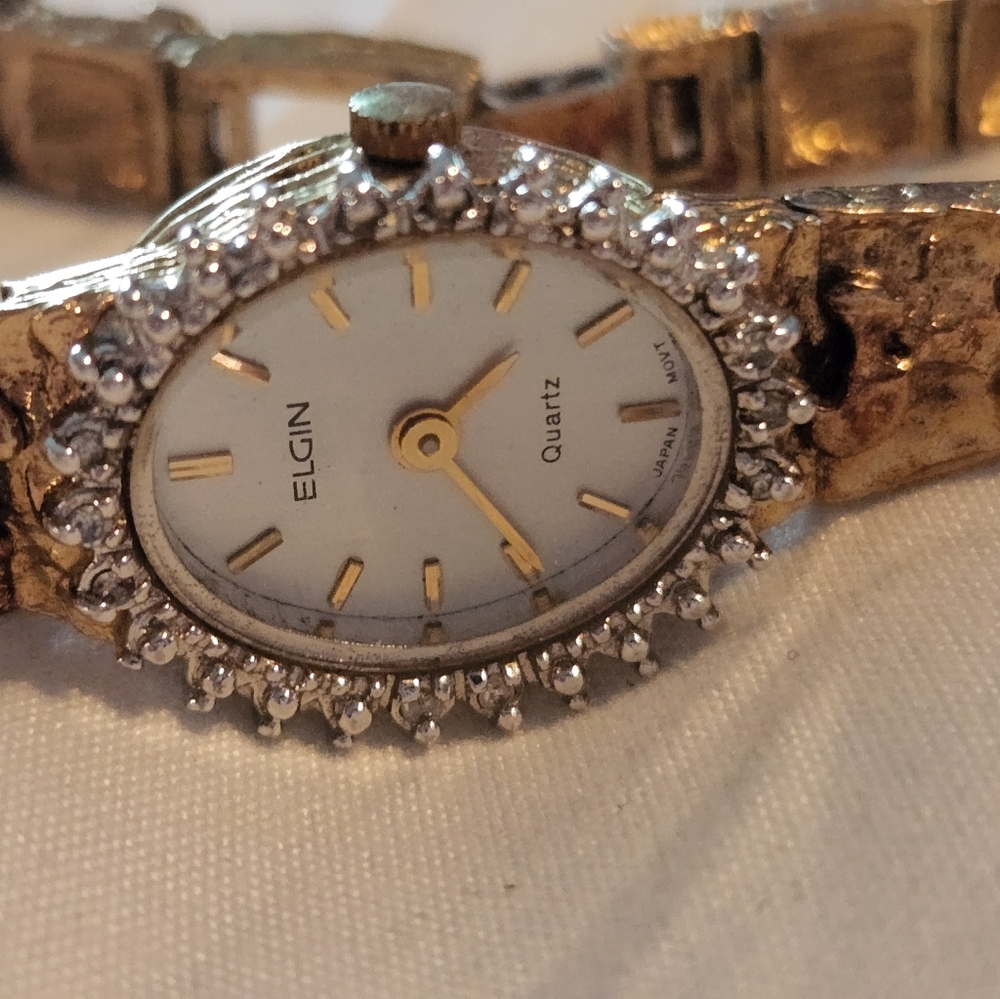 Elgin Quartz Watch Vintage Gem